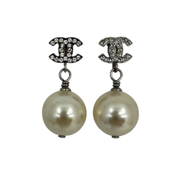 Chanel Faux Pearl & Strass CC Drop Earrings - Picture 1 of 6